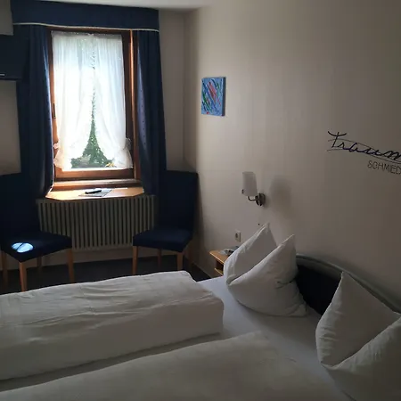 Schwarzwaldgasthaus Linde אורחן 3*