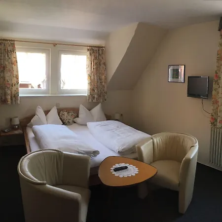 Schwarzwaldgasthaus Linde 3* שרמברג