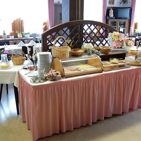 Schwarzwaldgasthaus Linde אורחן שרמברג