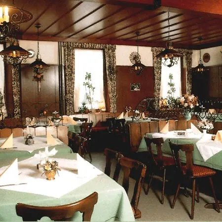 Schwarzwaldgasthaus Linde Πανδοχείο 3*